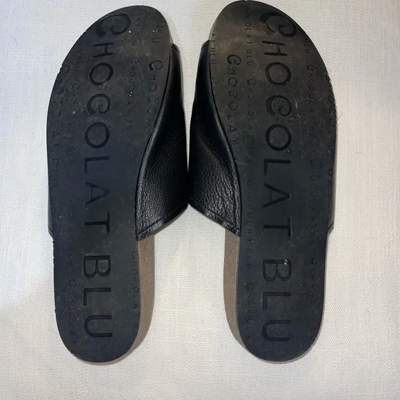 Chocolat Blu Black Leather Slides - Picture 6 of 7